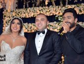 بالصور..  تامر حسنى يتألق فى زفاف حازم جمال ودينا أبو النصر