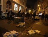 بالصور.. اندلاع أعمال شغب فى باريس بعد حبس متظاهرين حرقوا سيارة شرطة