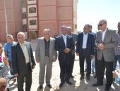 محافظ قنا يتفقد عمارات الإسكان الاجتماعى بمدينتى نقادة وقوص
