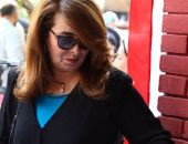 بالفيديو.. غادة والى ووزيرة التخطيط تتبرعان لصندوق تحيا مصر فى معرض سميرة أحمد