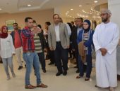 بالصور.. وفود من دول عربية وأجنبية يعلنون دعم مرضى السرطان بزيارة مستشفى الأورام بالأقصر