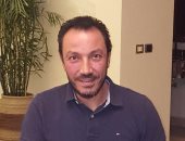 طارق لطفى يوقع استمارة "علشان تبنيها" لدعم ترشح الرئيس السيسى لفترة ثانية