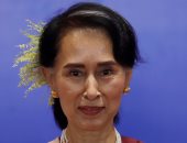 بالصور.. زعيمة ميانمار تحتفل بذكرى اتفاق وقف النار المستثنى منه الروهينجا