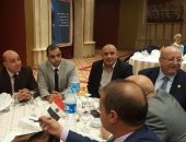 النائب علاء والى يوقع على استمارة "علشان تبنيها" لترشيح السيسى لفترة ثانية