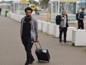 بالصور.. محمد صلاح يطير مع ليفربول إلى سلوفينيا