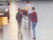 شاهد.. "زبون" يقتل حلاقا بسبب تسريحة شعر فى روسيا