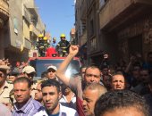 بالفيديو والصور.. قرية الدواخلية بالمحلة تشيع جثمان الشهيد المجند أحمد نصر شعبان