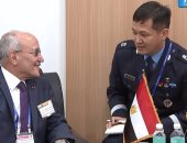 العصار يلتقى وزير الدفاع الكورى الجنوبى بفعاليات معرض الأنظمة الدفاعية بسول