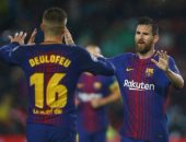 شاهد.. جماهير برشلونة تحتفل بالهدف الأول فى أولمبياكوس بأعلام كتالونيا