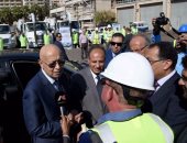 رئيس الوزراء: رصدنا 340 مشروعا متوقفا.. وإنشاء 600 ألف وحدة سكنية بـ2018