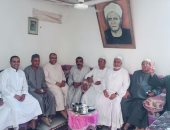 بالصور.. أهالى مركز دراو بأسوان يوقعون استمارة "علشان تبنيها" لدعم السيسى