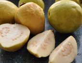 استخدم الطب البديل وعالج السكر وارتفاع ضغط الدم بالجوافة