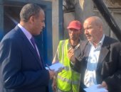 رئيس هيئة السكة الحديد يتفقد فى جولة مفاجئة خط القاهرة - أسوان