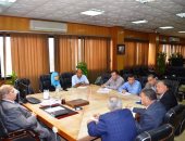 محافظ الإسماعيلية يعرض المشروعات المتعثرة على لجنة المشروعات بمجلس الوزراء  