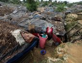 بالصور.. لاجئو الروهينجا يواصلون الفرار من ميانمار إلى بنجلاديش