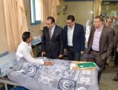 رئيس جامعة المنصورة يتفقد الخدمات الطبية بمستشفى الطوارىء والجامعة الرئيسى