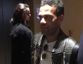 شاهد.. خفة ظل دانى ألفيس قبل حفل أفضل لاعب فى العالم