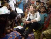بالصور.. الملكة رانيا تزور مسلمى الروهينجا الفارين من العنف فى بنجلاديش(تحديث)