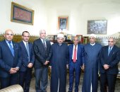 وزير الأوقاف يستقبل رئيس هيئة قضايا الدولة وعدد من المستشارين