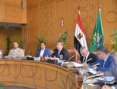 محافظ الإسماعيلية يوجة بتغير شكل الأداء الإدارى وتواجد المسئولين بالشارع