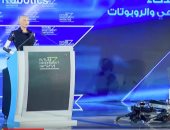 بالفيديو.. "صوفيا" السعودية.. أول روبوت فى العالم يحمل جواز سفر.. المملكة تمنحها الجنسية.. والديوان الملكى: "بادرة رمزية" حول مستقبل مشروع "نيوم".. رئيس الشركة المصنعة: يمكنها إجراء حوارات كاملة مع البشر