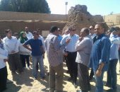 بالصور.. خالد العنانى يتفقد عددا من المواقع الأثرية فى الأقصر