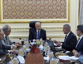 رئيس الحكومة يلتقى الدكتور عمرو الجارحى لمتابعة خطة وزارة المالية
