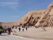 معابد أبو سمبل تستقبل 600 سائح من مختلف الجنسيات الأجنبية