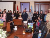 بالصور.. محافظ الاسكندرية يكرم أسر 7 من شهداء الواجب