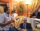 القلم سلاح الأمم ضد التطرف.. رئيس اتحاد الصحفيين العرب لـ"اليوم السابع": الصحفيون مطالبون بمواجهة الإرهاب.. وقناة الجزيرة خطابها غير موضوعى ودعم قطر للإرهاب سيضرها.. وتقارير المنظمات الحقوقية موجهة وغير صادقة