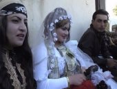 بالفيديو "الرقة بتفرح".. عائلة سورية تقيم أول حفل زفاف بعد طرد داعش