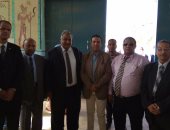 بالصور.. وفد من السفارة الهندية ينفذ مسابقة رسم لطلاب الوادى الجديد