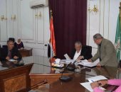 محافظ المنيا يعتمد خطة الجهاز المركزى للتعبئة العامة والإحصاء