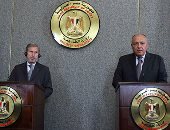 بالصور.. الخارجية: شكرى والمفوض الأوروبى بحثا عملية السلام بين فلسطين وإسرائيل