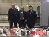 جمارك مطار القاهرة تحبط تهريب أدوات تجميل بـ300 ألف جنيه 