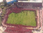 "كاف" يرصد احتشاد جماهير الأهلى: الآلاف حضروا قبل النهائى الأفريقى