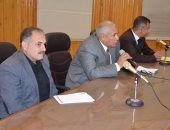 س وج.. ما إجراءات محافظ الوادى الجديد لمواجهة ظاهرة الغياب فى المدارس ؟