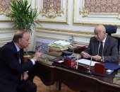 رئيس الوزراء يلتقى محافظ القاهرة لمتابعة عدد من المشروعات