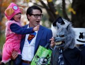 بالصور.. رئيس وزراء كندا بزى "سوبر مان" يحتفل مع عائلتة بـ"الهالوين"