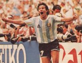 جول مورنينج.. بوروتشاجا يهدى الأرجنتين كأس العالم 86 بهدف مفاجئ في ألمانيا