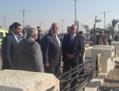 وزير التنمية المحلية يتفقد شاطئ وكورنيش السويس وطريق الماشية