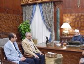 الإمام الأكبر يلتقى رئيس جامعة الأزهر ونوابه الجدد بعد صدور قرار تعيينهم