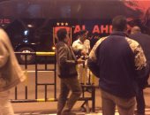 بعثة الأهلى تغادر المطار بعد وصولها من المغرب وسط إجراءات أمنية مشددة