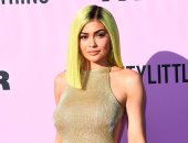 كيلى جينر تؤكد أن صور حملها "فوتوشوب"  