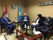 وزير الآثار  يلتقى سفير إيطاليا ويقترحان  رابطة دولية لتطوير المتحف المصرى