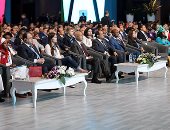 بالصور.. السيسي من شرم الشيخ: إيمانى عميق بالشباب.. وتجربتنا فى السلام رائدة