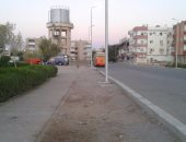 أهالى القصير بالبحر الأحمر يشكون تهالك الطرق وانتشار الكلاب الضالة