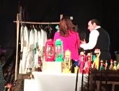 بالصور.. الرئيس السيسى يتفقد أحد معارض المنتجات بشرم الشيخ