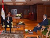 الرئيس يرسم المستقبل.. السيسى لـ"الشرق الأوسط" السعودية: التواصل مع الشباب يحقق التنمية ويجنبهم التطرف..إرادتنا صلبة ونتصدى للإرهاب بحسم..أصعب قرار اتخذته فى حياتى الترشح للرئاسة..وبحب أسمع أم كلثوم وعبد الحليم