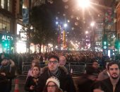 بالفيديو والصور.. تجمع مئات الآلاف بشارع أكسفورد لندن لإضاءة أنوار الكريسماس